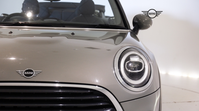 View the 2019 Mini Convertible: 1.5 Cooper Classic II 2dr [Comfort Pack] Online at Peter Vardy