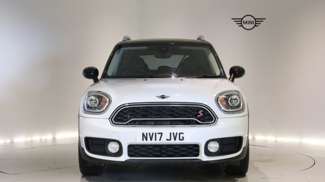 View the 2017 Mini Countryman: 2.0 Cooper S ALL4 5dr [Chili/Media Pack XL] Online at Peter Vardy