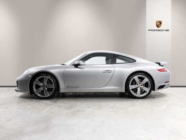 View the 2017 Porsche 911: 2dr PDK Online at Peter Vardy