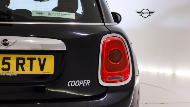View the 2015 Mini Hatchback: 1.5 Cooper 5dr [Pepper Pack] Online at Peter Vardy