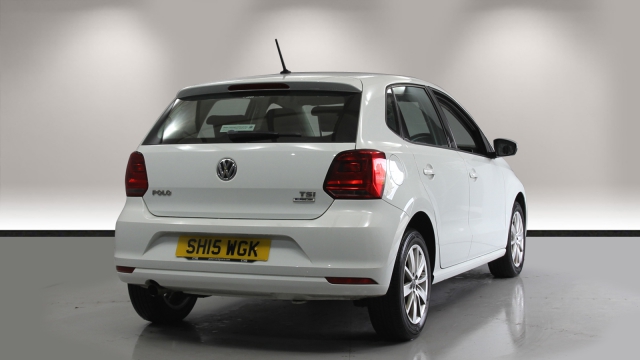 View the 2015 Volkswagen Polo: 1.2 TSI SE 5dr Online at Peter Vardy