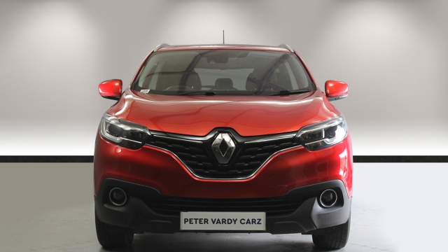 View the 2018 Renault Kadjar: 1.3 TCE Dynamique Nav 5dr Online at Peter Vardy