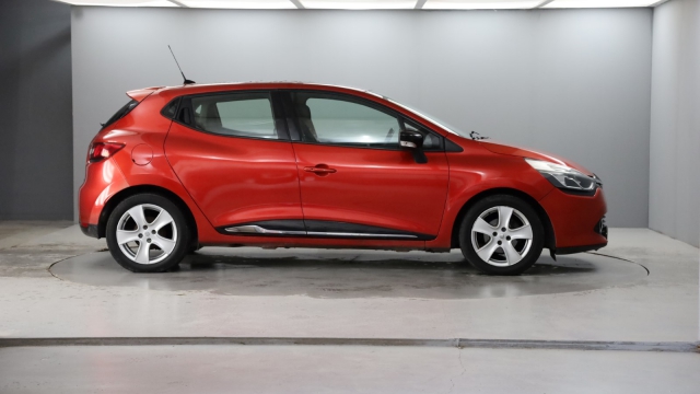 View the 2013 Renault Clio: 1.2 16V Dynamique MediaNav 5dr Online at Peter Vardy