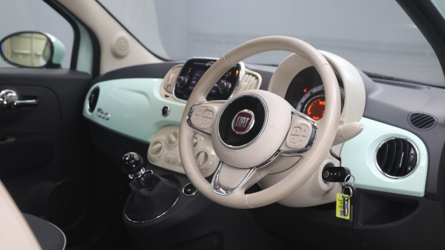 View the 2016 Fiat 500: 1.2 Lounge 3dr Online at Peter Vardy