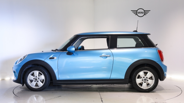 View the 2018 Mini Hatchback: 1.5 One II 3dr [Pepper Pack] Online at Peter Vardy