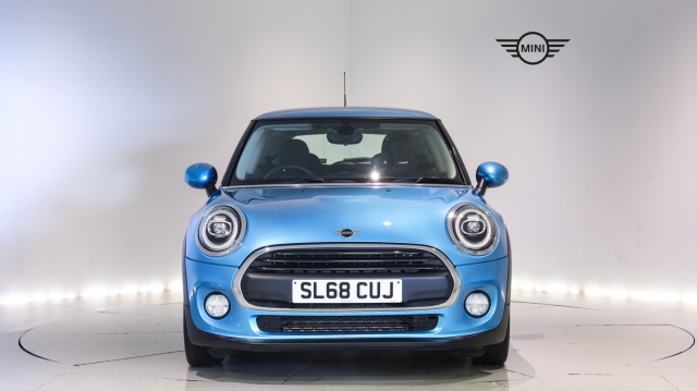 View the 2018 Mini Hatchback: 1.5 One II 3dr [Pepper Pack] Online at Peter Vardy