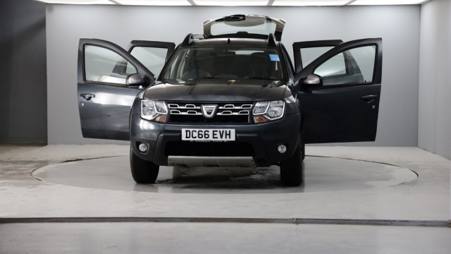View the 2016 Dacia Duster: 1.5 dCi 110 Laureate 5dr Online at Peter Vardy