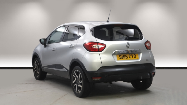 View the 2016 Renault Captur: 0.9 TCE 90 Dynamique S MediaNav Energy 5dr Online at Peter Vardy