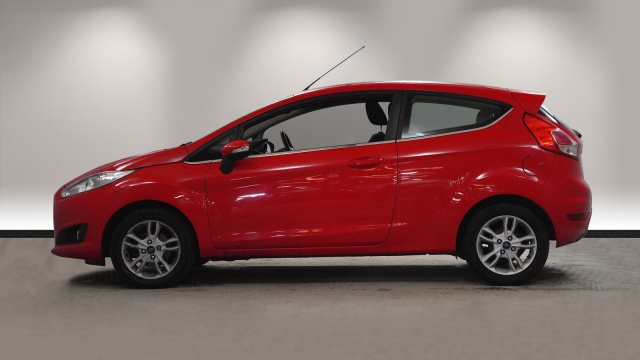 View the 2014 Ford Fiesta: 1.25 82 Zetec 3dr Online at Peter Vardy