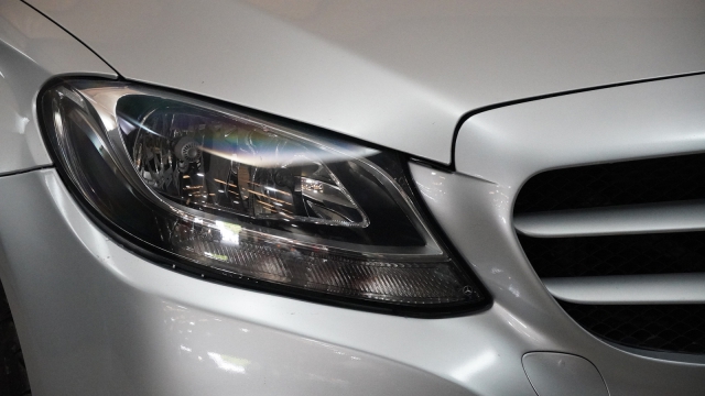 View the 2015 Mercedes-benz C Class: C200 SE 4dr Online at Peter Vardy