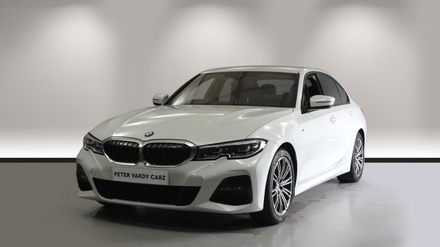View the 2019 BMW 3 SERIES: G20 320i M Sport Sal Online at Peter Vardy