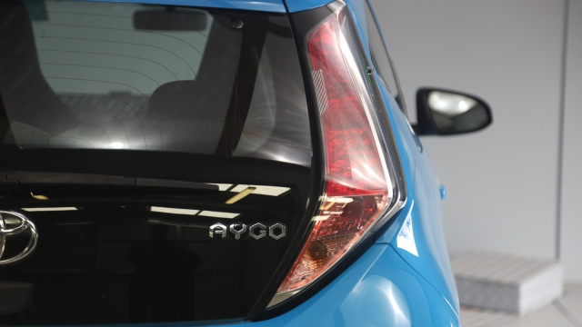 View the 2015 Toyota Aygo: 1.0 VVT-i X-Cite 2 3dr Online at Peter Vardy