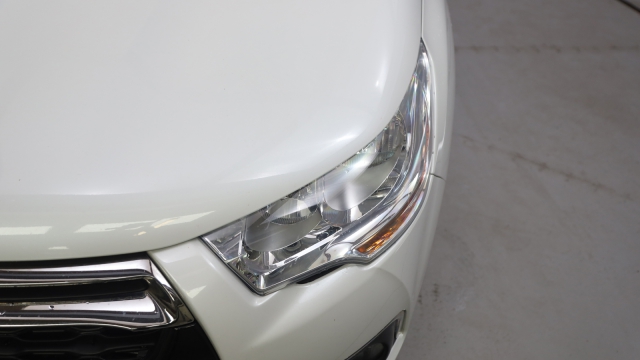View the 2014 Citroen Ds4: 1.6 e-HDi 115 DStyle 5dr Online at Peter Vardy