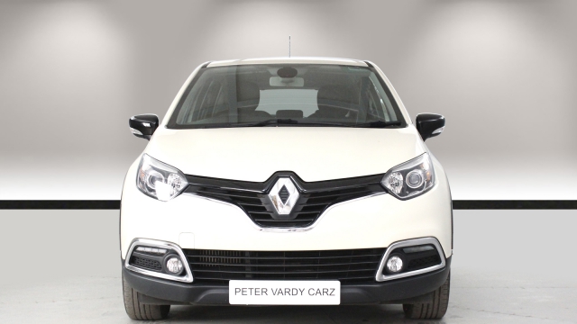 View the 2015 Renault Captur: 1.5 dCi 90 Expression+ Energy 5dr Online at Peter Vardy