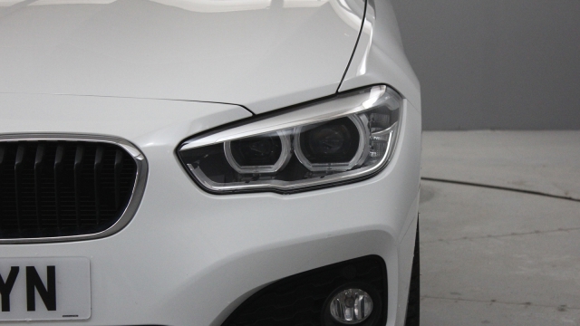 View the 2016 BMW 1 Series: 118i [1.5] M Sport 3dr Online at Peter Vardy