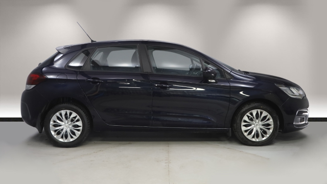 View the 2016 Citroen C4: 1.6 BlueHDi Touch 5dr Online at Peter Vardy