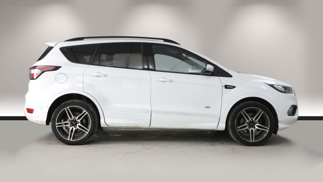 View the 2018 Ford Kuga: 2.0 TDCi 180 ST-Line 5dr Online at Peter Vardy