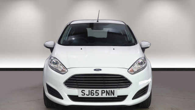 View the 2015 Ford Fiesta: 1.25 Style 3dr Online at Peter Vardy