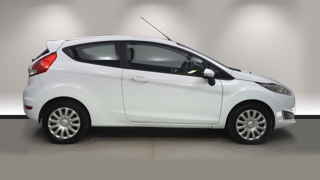 View the 2015 Ford Fiesta: 1.25 Style 3dr Online at Peter Vardy