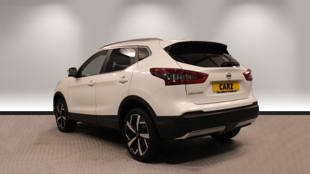 View the 2018 Nissan Qashqai: 1.5 dCi Tekna [Glass Roof Pack] 5dr Online at Peter Vardy