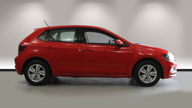 View the 2019 Volkswagen Polo Hatchback: 1.0 EVO SE 5dr Online at Peter Vardy