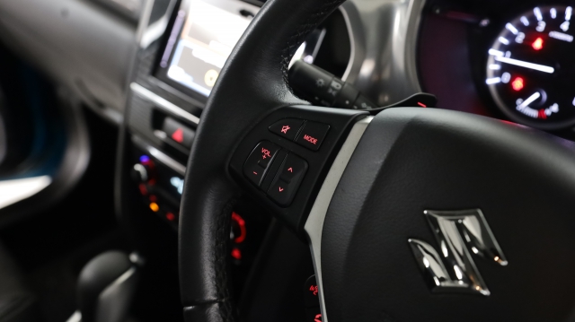 View the 2015 Suzuki Vitara: 1.6 SZ5 ALLGRIP 5dr Auto Online at Peter Vardy