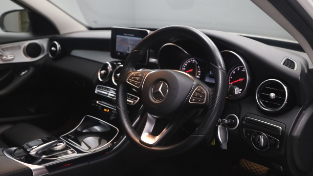View the 2016 Mercedes-benz C Class: C200 Sport Premium 5dr Auto Online at Peter Vardy