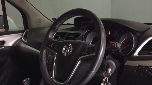 View the 2016 Vauxhall Mokka: 1.6 CDTi Tech Line 5dr Online at Peter Vardy