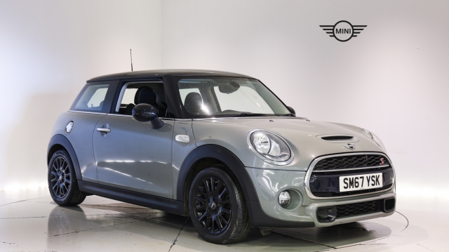 View the 2017 Mini Hatchback: 2.0 Cooper S 3dr Online at Peter Vardy