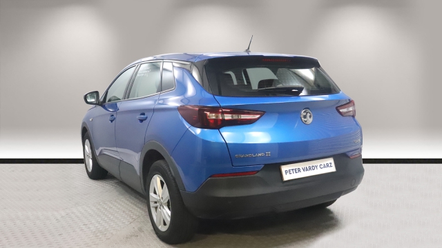 View the 2019 Vauxhall Grandland X: 1.2 Turbo SE 5dr Online at Peter Vardy