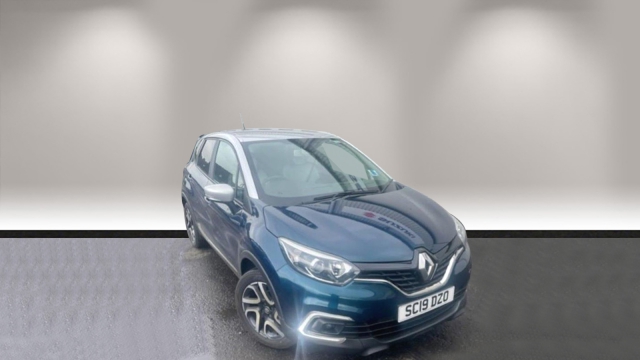 View the RENAULT CAPTUR: 0.9 TCE 90 Iconic 5dr Online at Peter Vardy