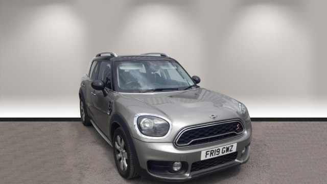 View the MINI COUNTRYMAN: 2.0 Cooper S Classic 5dr Online at Peter Vardy