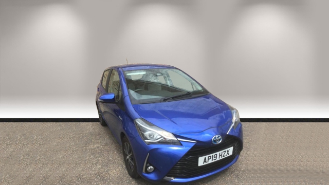 View the 2019 TOYOTA YARIS: 1.5 Hybrid Icon Tech 5dr CVT Online at Peter Vardy
