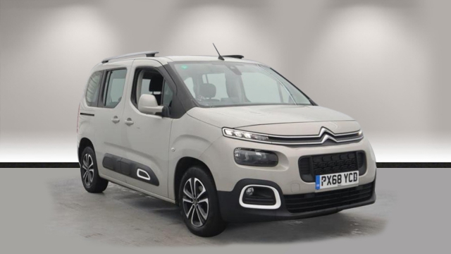 View the CITROEN BERLINGO: 1.5 BlueHDi 100 Flair M 5dr Online at Peter Vardy