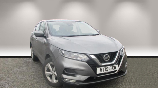 View the NISSAN QASHQAI: 1.3 DiG-T 160 Acenta Premium 5dr Online at Peter Vardy