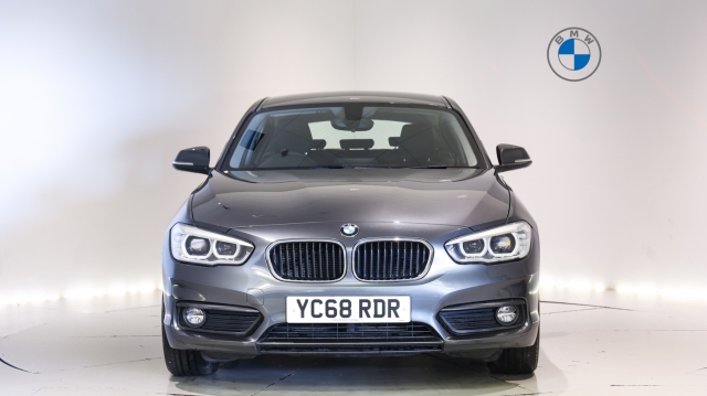 View the 2019 Bmw 1 Series: 116d SE Business 5dr [Nav/Servotronic] Online at Peter Vardy