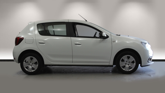 View the 2019 Dacia Sandero: 0.9 TCe Comfort 5dr Online at Peter Vardy