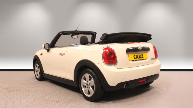 View the 2016 Mini Convertible: 1.5 Cooper D 2dr [Tech pack] Online at Peter Vardy