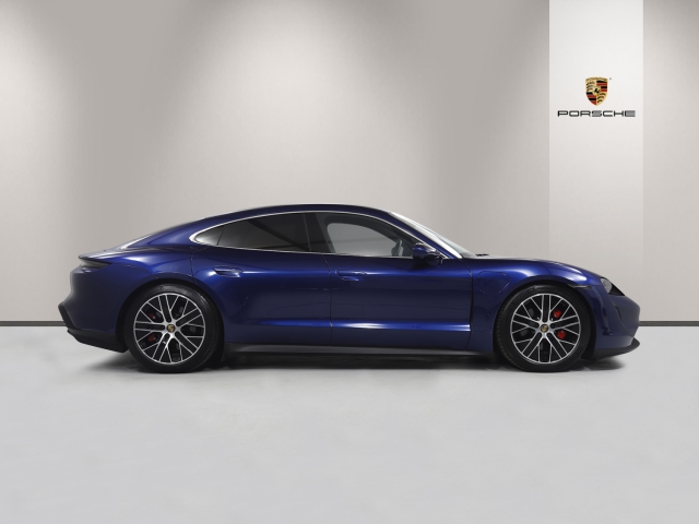View the 2020 Porsche Taycan: 420kW 4S 93kWh 4dr Auto [5 Seat] Online at Peter Vardy