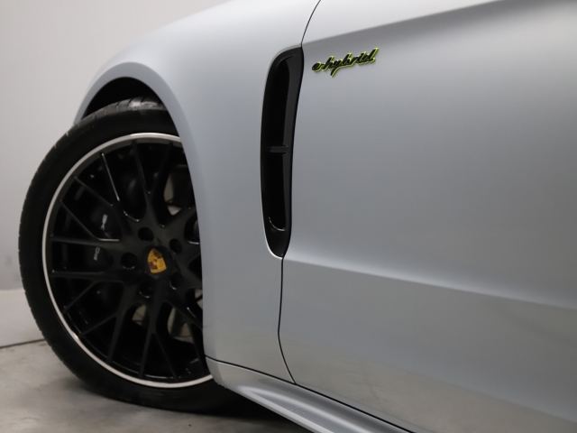 View the 2022 Porsche Panamera: 2.9 V6 4 Platinum Edition E-Hybrid 5dr PDK Online at Peter Vardy