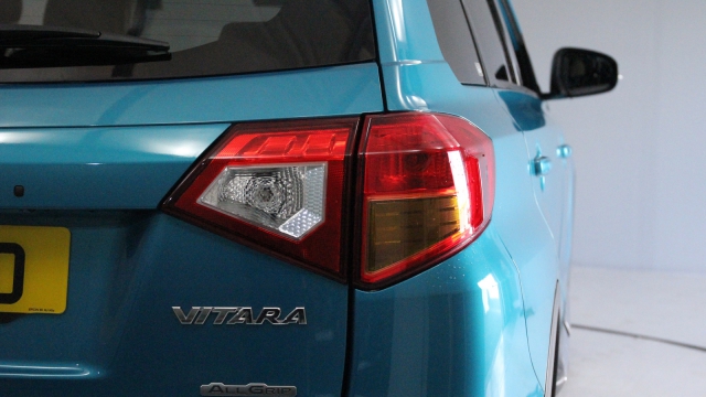 View the 2015 Suzuki Vitara: 1.6 SZ5 ALLGRIP [Urban Pack] 5dr Online at Peter Vardy