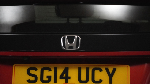 View the 2014 Honda Civic: 1.8 i-VTEC SE Plus 5dr Online at Peter Vardy