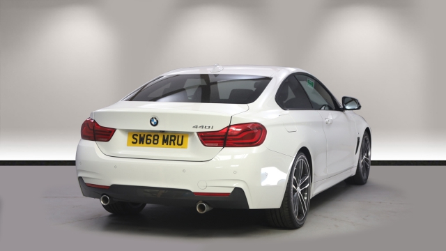 View the 2018 Bmw 4 Series: 440i M Sport 2dr Auto [Professional Media] Online at Peter Vardy