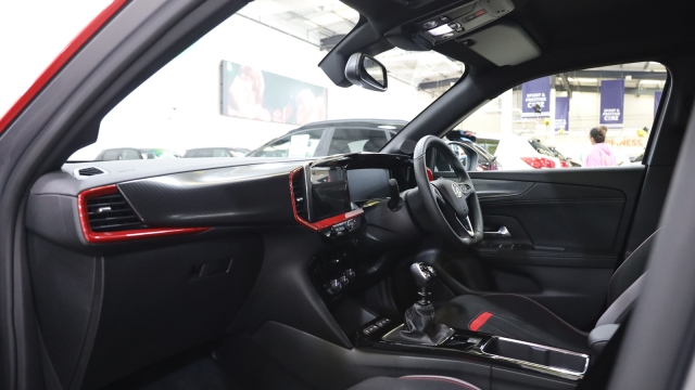 View the 2021 Vauxhall Mokka: 1.2 Turbo SRi Premium 5dr Online at Peter Vardy