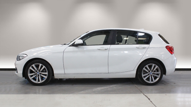 View the 2016 BMW 1 Series: 118i [1.5] Sport 5dr [Nav] Online at Peter Vardy