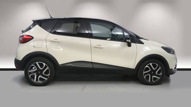 View the 2016 Renault Captur: 0.9 TCE 90 Dynamique S MediaNav Energy 5dr Online at Peter Vardy