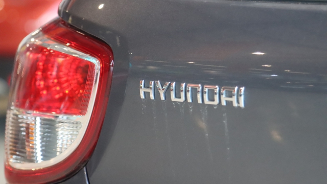 View the 2016 Hyundai I10: 1.2 Premium SE 5dr Online at Peter Vardy