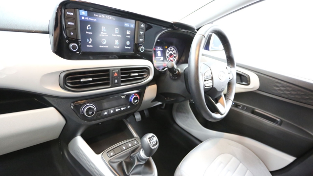 View the 2022 Hyundai I10: 1.0 MPi Premium 5dr Online at Peter Vardy