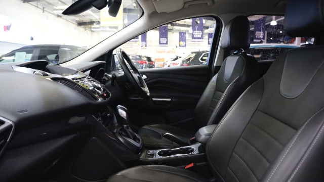 View the 2015 Ford Kuga: 2.0 TDCi 180 Titanium 5dr Powershift Online at Peter Vardy
