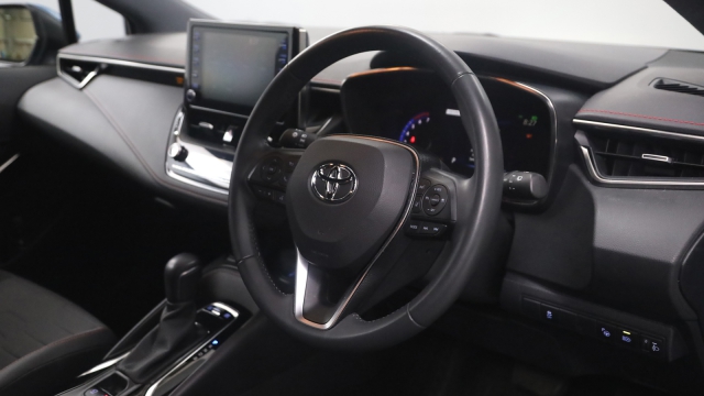 View the 2019 Toyota Corolla: 1.8 VVT-i Hybrid Excel 5dr CVT Online at Peter Vardy